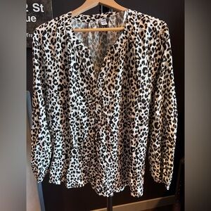 Old Navy Animal print rayon tunic XXL, fits 16-20